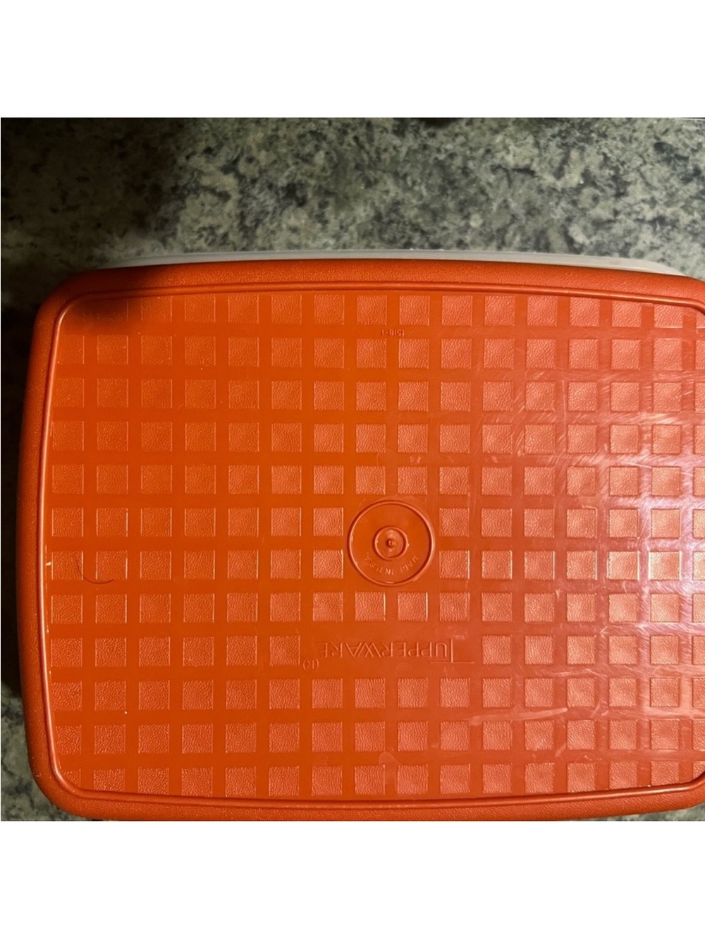 Tupperware Marinating container - Picture 3 of 3